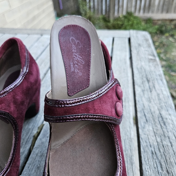 Used Earthies suede Mary Jane's sz 8.5 - Picture 5 of 6